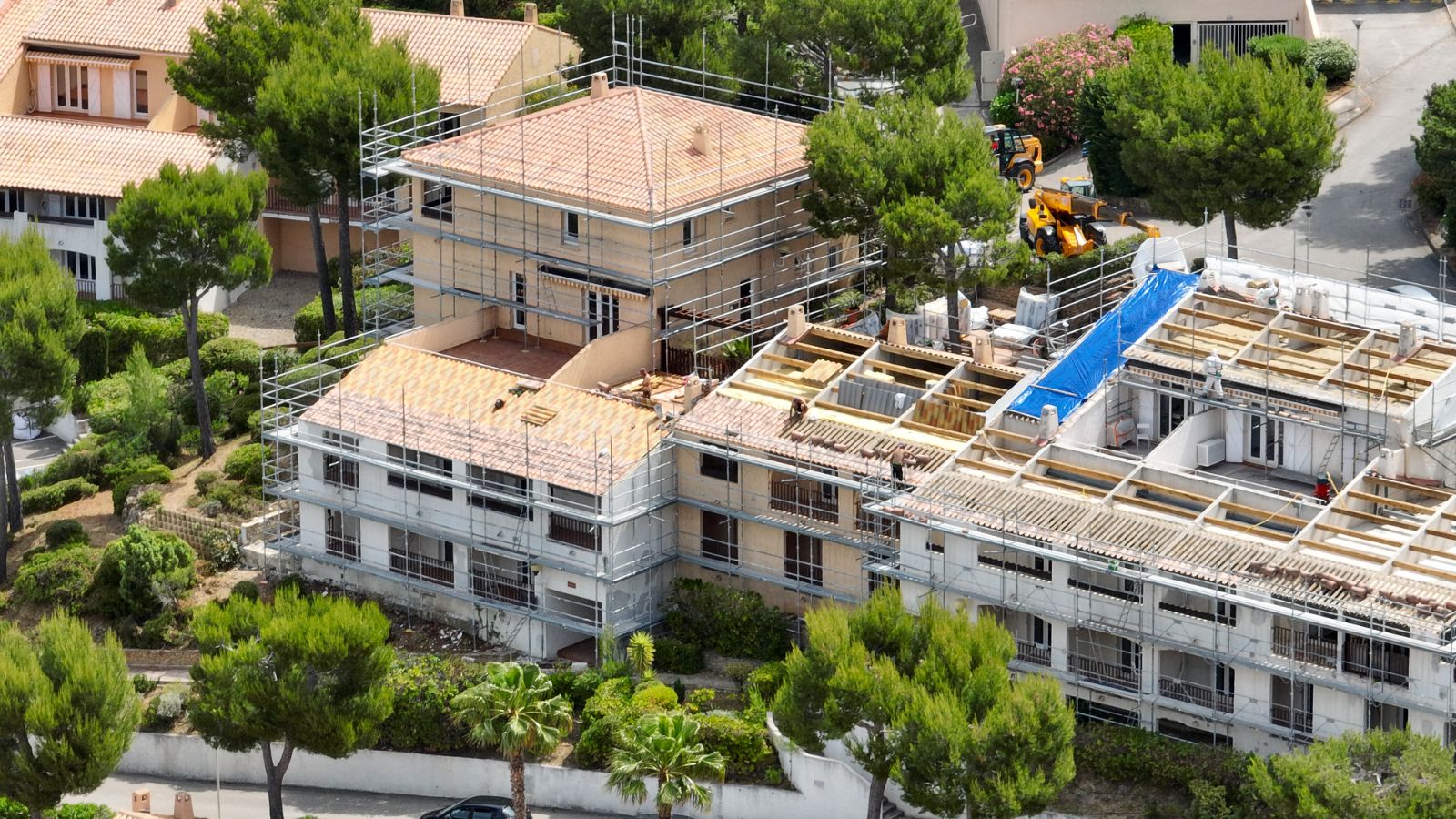 Les deux bâtiments en cours de réhabilitation — Les Panoramas